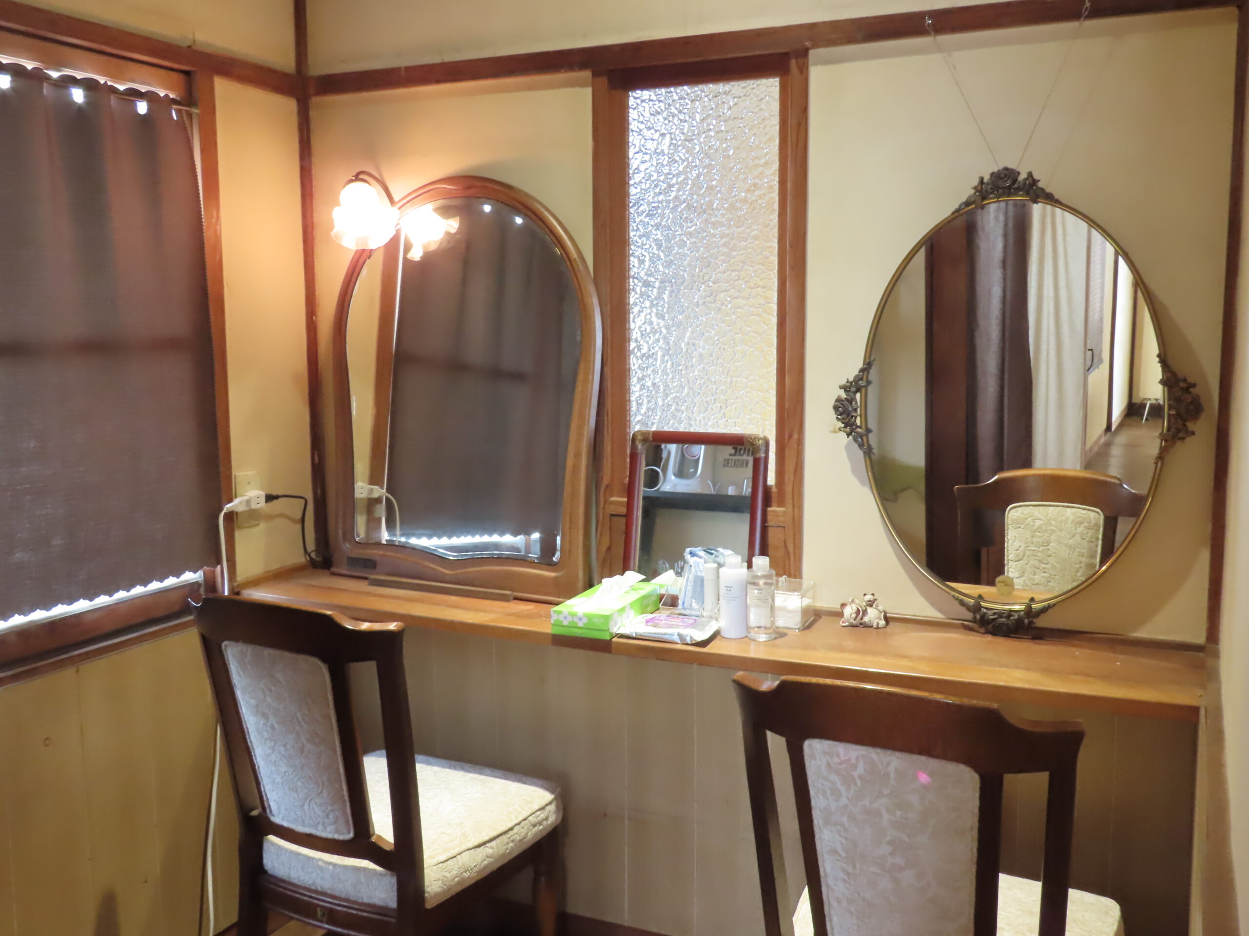 お化粧直し、着替えの部屋